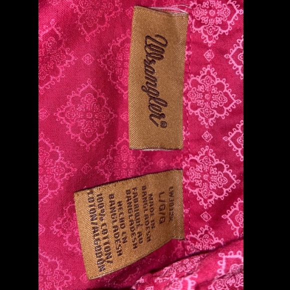 Wrangler button up shirt - Picture 3 of 3